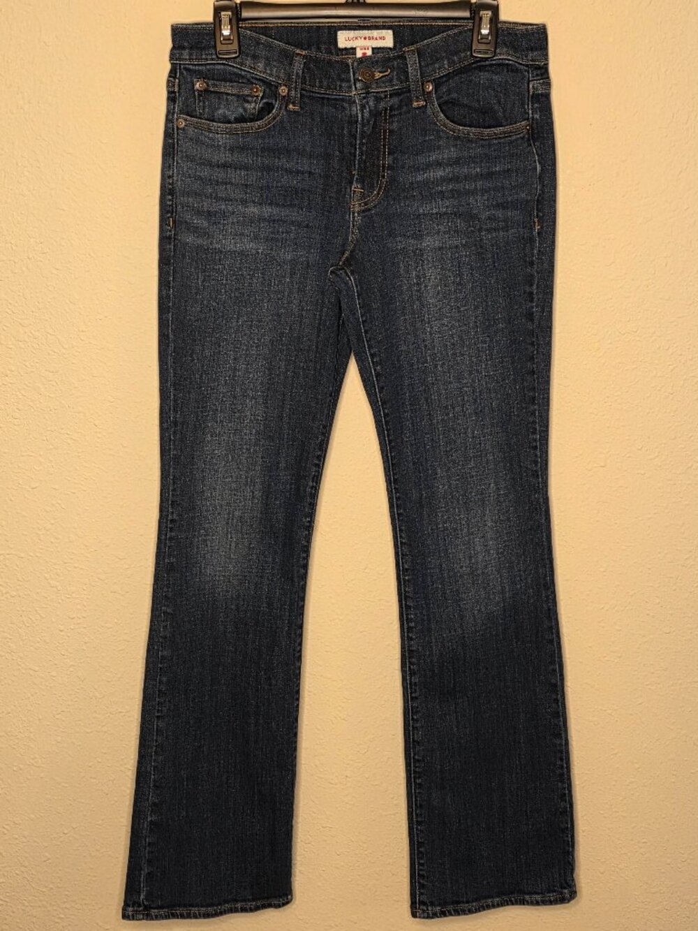 Lucky Brand Sweet Mid Rise Bootcut Jeans in Dark Wash Denim, Size 6/28 R
